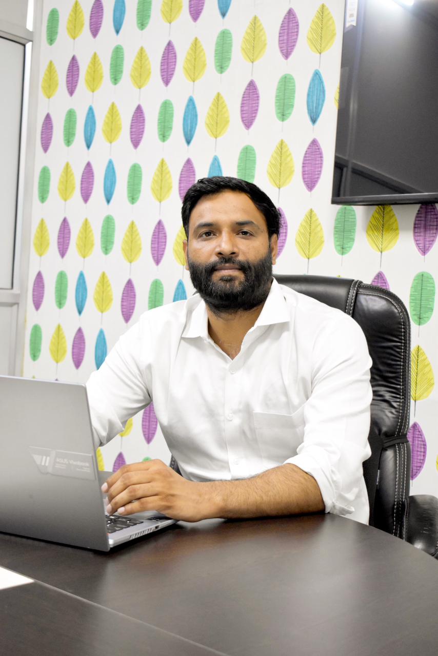 Mr. Hemant Chaturvedi